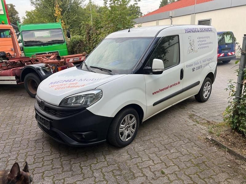 Weiß Gebraucht 2014 Fiat Doblò Van / Kleinbus | 2.975 € (Guter Preis) - Bild 1/4