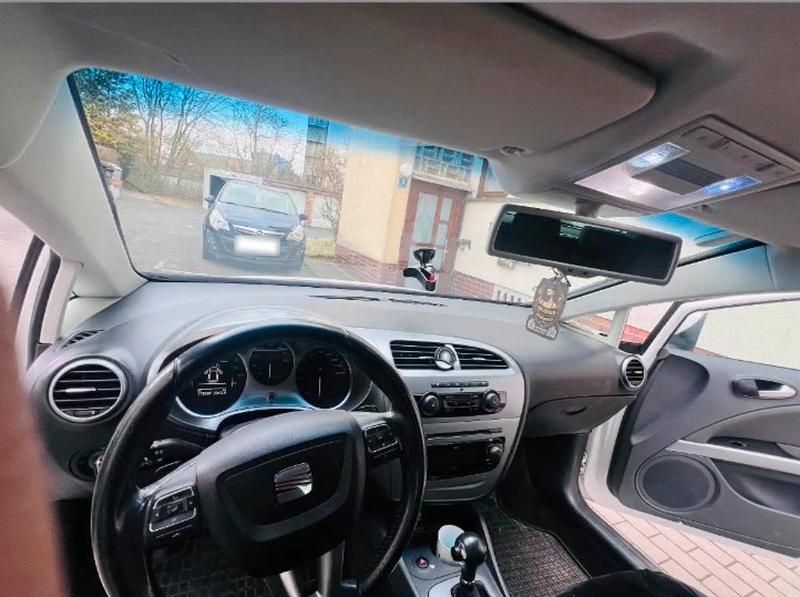 Gebraucht Seat Leon 2009 Weiß Kleinwagen