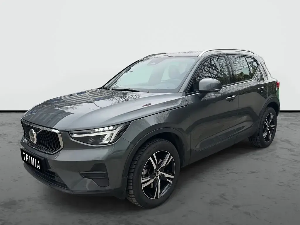 Gebraucht Volvo XC40 163 PS (119 kW) 2025 Forest lake / metallic SUV