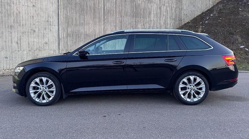 Gebraucht Skoda Superb Style 200 PS (147 kW) 2024 Schwarz Kombi
