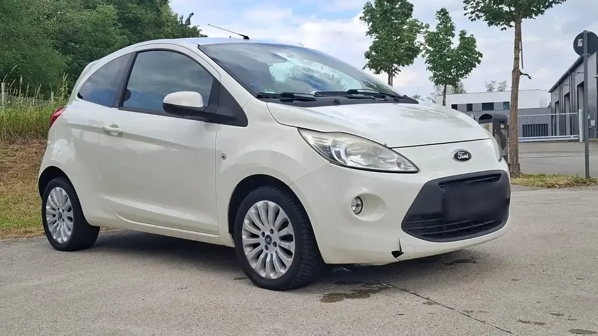 Gebraucht Ford Ka 69 PS (50 kW) 2010 Weiß Kleinwagen