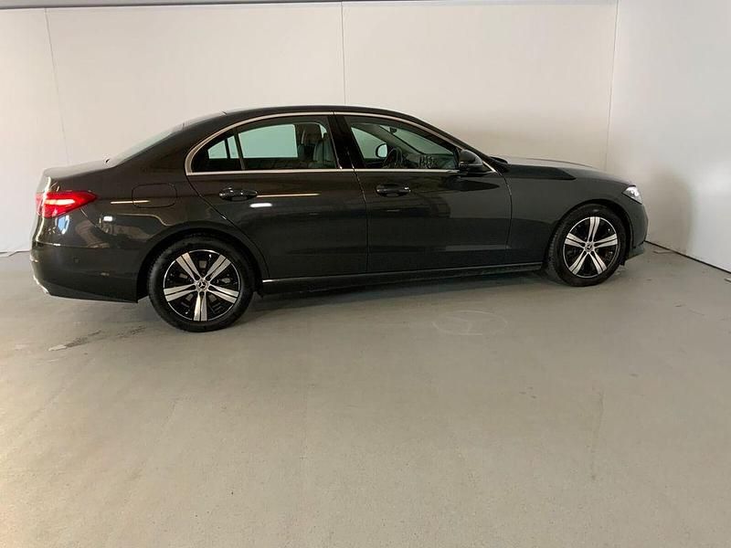 Gebraucht Mercedes C180 Avantgarde 170 PS (125 kW) 2024 Metalliclack graphitgrau Limousine