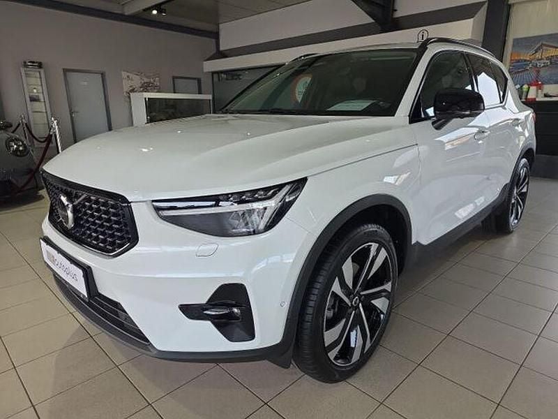 Gebraucht Volvo XC40 Ultimate 197 PS (144 kW) 2024 Weiß SUV