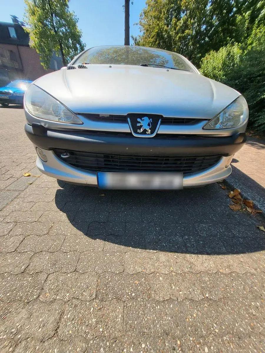 Gebraucht Peugeot 206 CC Platinum 136 PS (100 kW) 2002 Silber Cabrio