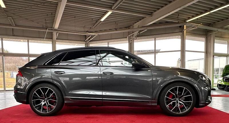 Gebraucht Audi Q8 S-Line 286 PS (210 kW) 2021 Daytonagrau perleffekt SUV