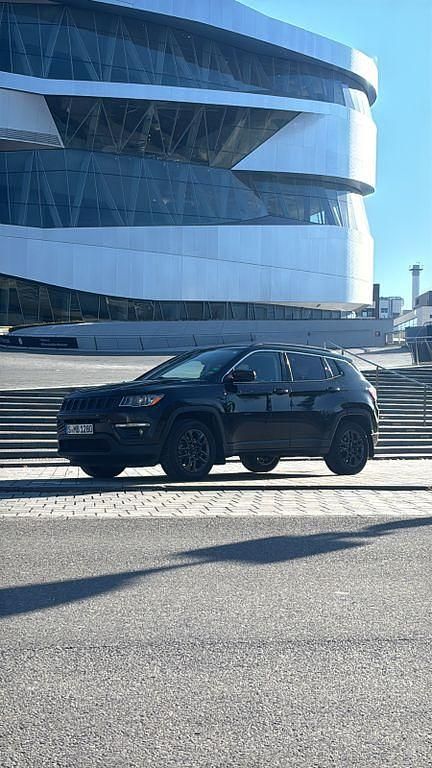 Gebraucht Jeep Compass Limited 182 PS (133 kW) 2018 Schwarz SUV