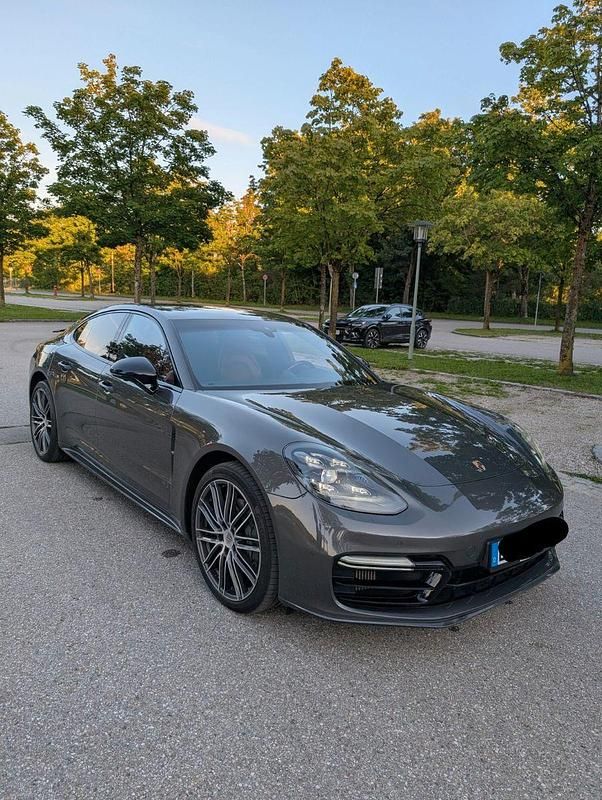 Grau Gebraucht 2017 Porsche Panamera 4S Limousine | 57.900 € (Superpreis) - Bild 1/4