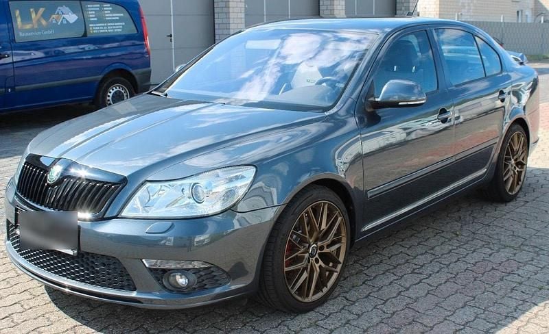 Gebraucht Skoda Octavia RS 200 PS (147 kW) 2011 Grau Limousine