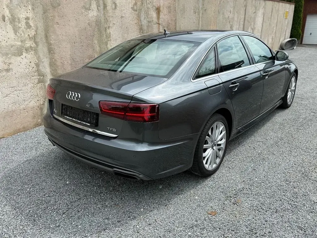 Gebraucht Audi A6 Sport 190 PS (139 kW) 2015 Grau Limousine