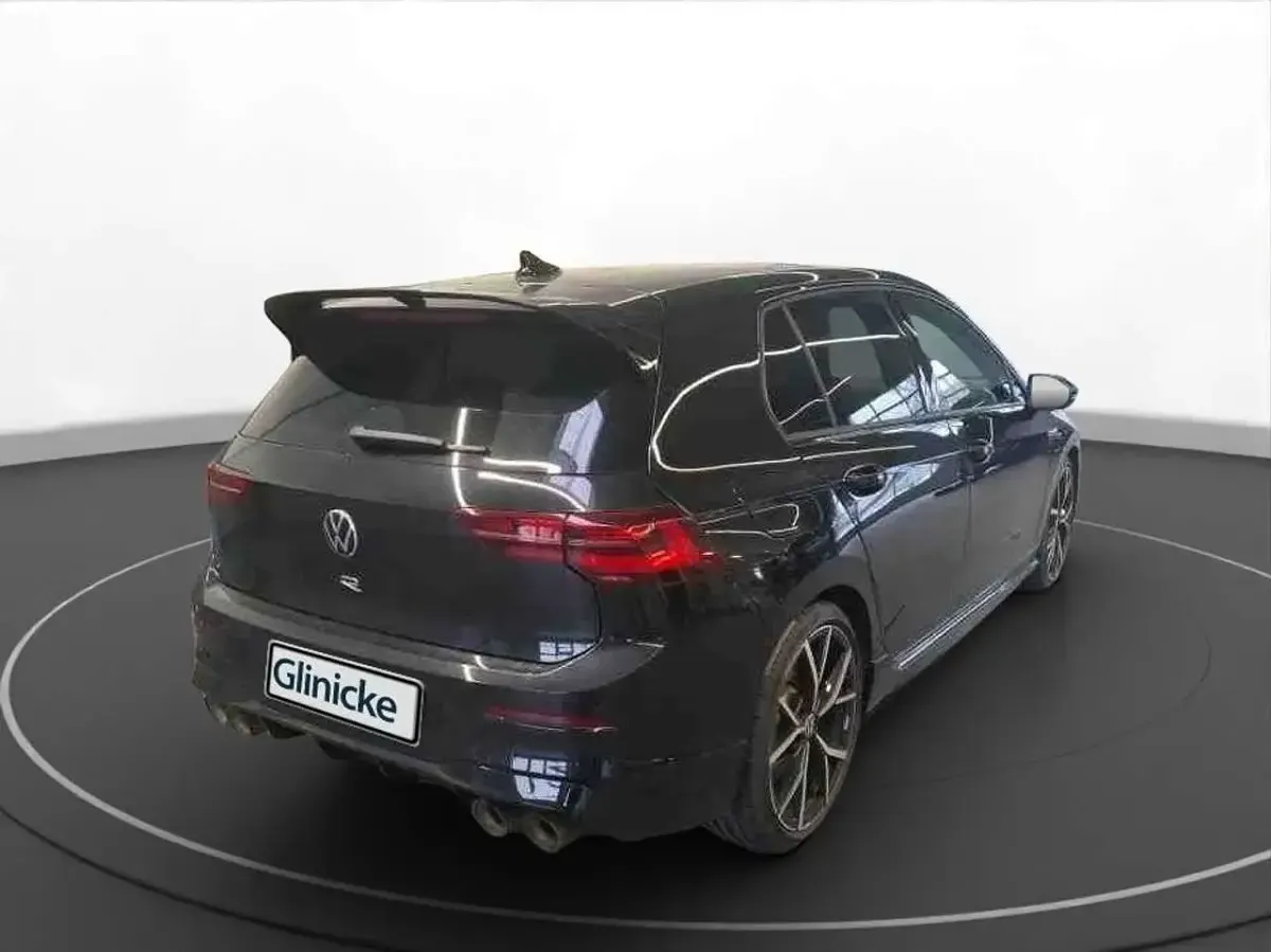 Gebraucht VW Golf VIII R 320 PS (235 kW) 2024 Deep black perleffekt Limousine
