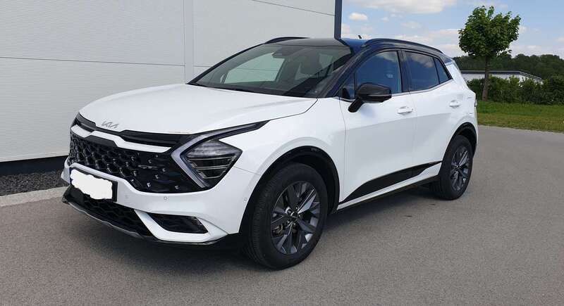 Weiß Gebraucht 2023 Kia Sportage 3 SUV | 37.000 € (Etwas zu teuer) - Bild 1/4