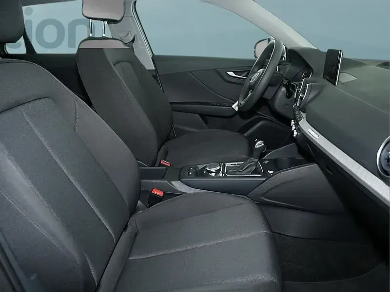 Gebraucht Audi Q2 150 PS (110 kW) 2023 Grau SUV