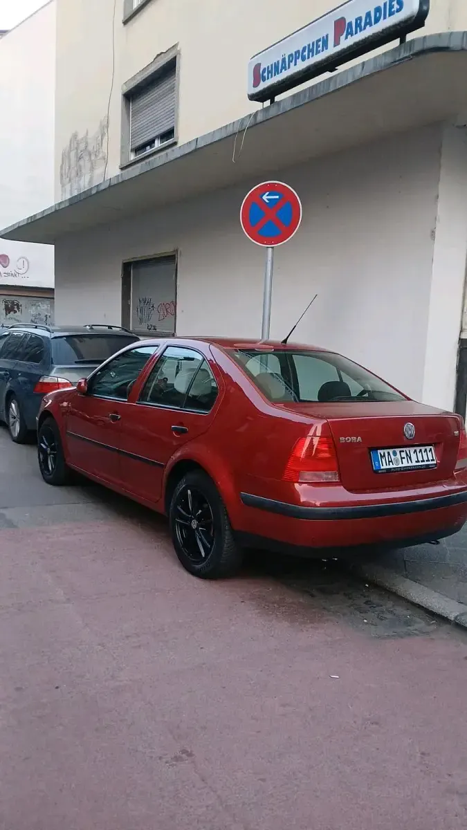 Brugt VW Bora 101 HK (74 kW) 1999 Rød Sedan