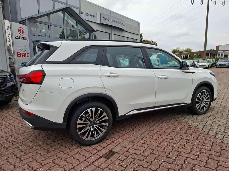 Neu DFSK Fengon 177 PS (130 kW) 2026 Weiß SUV