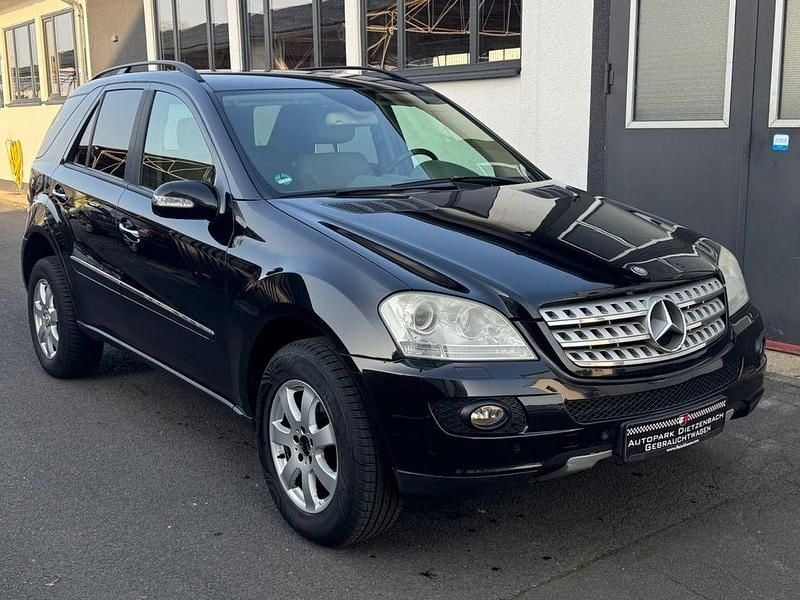 Gebraucht Mercedes ML320 224 PS (164 kW) 2006 Schwarz SUV
