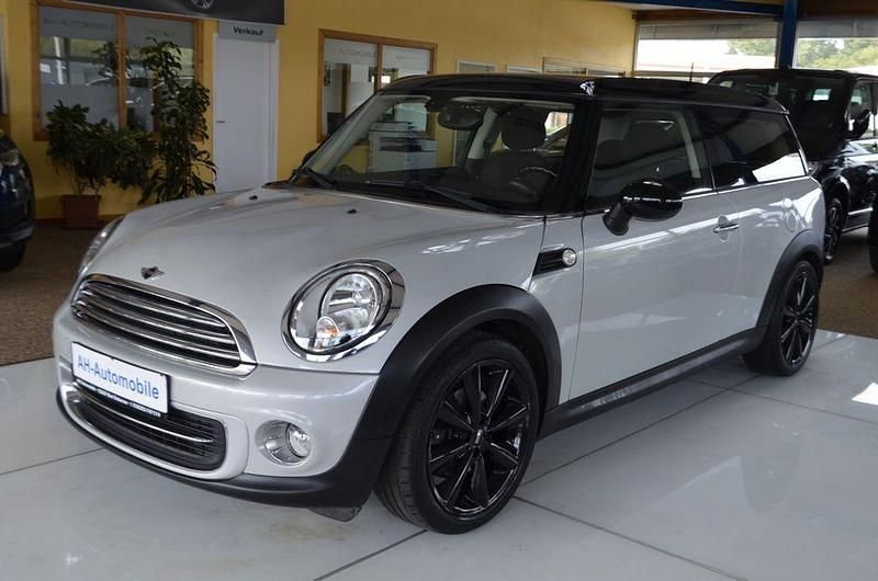 Silber Gebraucht 2011 Mini Cooper Clubman Kombi | 6.880 € (Etwas zu teuer) - Bild 1/4