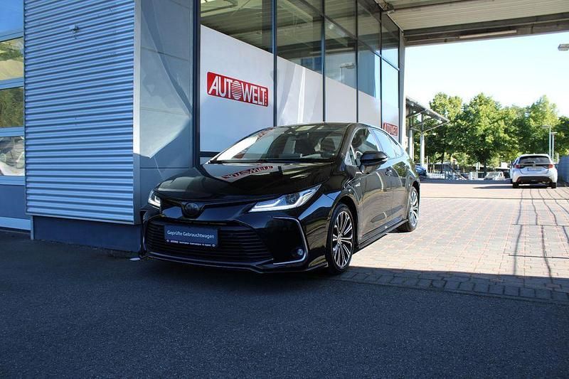 Schwarz Gebraucht 2020 Toyota Corolla Team Limousine | 19.990 € (Fairer Preis) - Bild 1/4