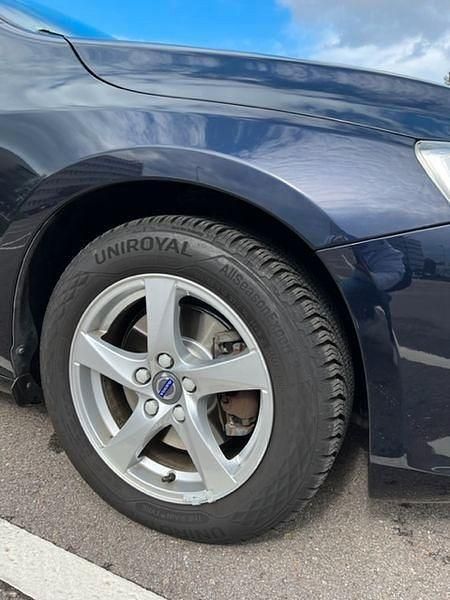 Gebraucht Volvo V60 120 PS (88 kW) 2016 Blau Kombi