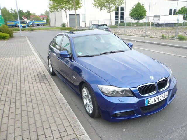 Gebraucht BMW 320 231 PS (169 kW) 2009 Blau Limousine