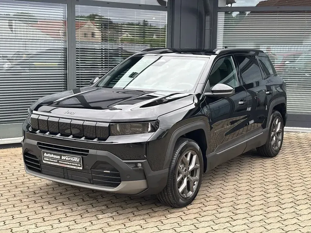 Neu Jeep Compass 145 PS (106 kW) 2026 Schwarz SUV