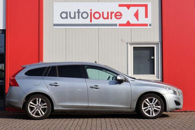 Gebraucht Volvo V60 215 PS (158 kW) 2013 Grau Kombi