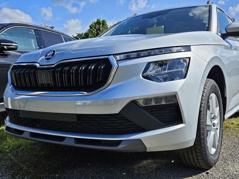 Grau Neu 2025 Skoda Kamiq SUV | 24.975 € (Superpreis) - Bild 1/1