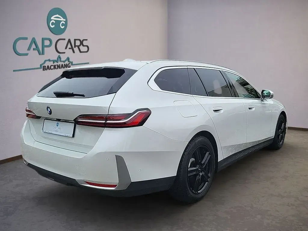 Second-hand BMW 520 197 CP (144 kW) 2025 Alb Berlinǎ