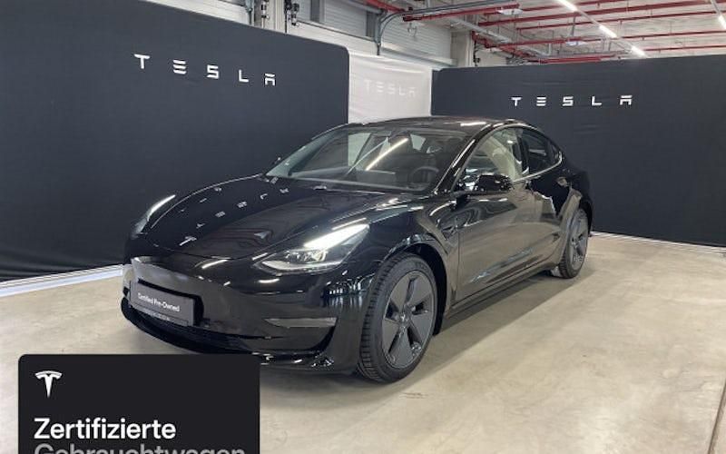 Schwarz Gebraucht 2021 Tesla Model 3 Long Range RWD Limousine | 28.400 € (Teuer) - Bild 1/4