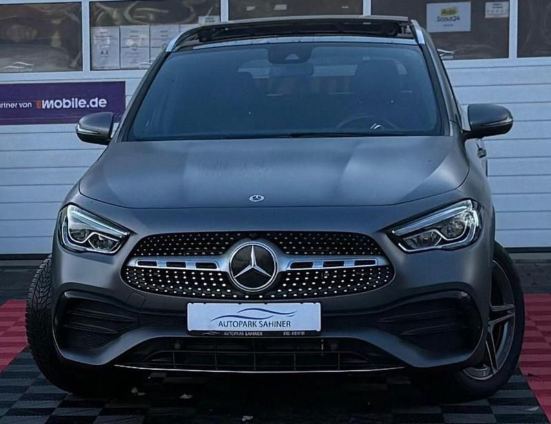 Grau Gebraucht 2021 Mercedes GLA250 AMG SUV | 31.999 € (Guter Preis) - Bild 1/4