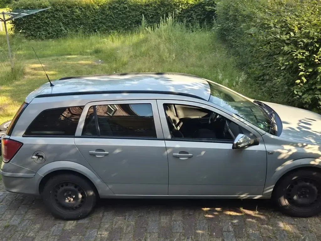 Gebraucht Opel Astra 105 PS (77 kW) 2004 Grau Limousine