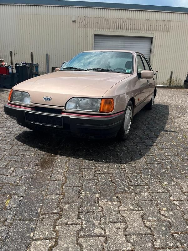 Beige Gebraucht 1989 Ford Sierra Limousine | 3.300 € - Bild 1/4