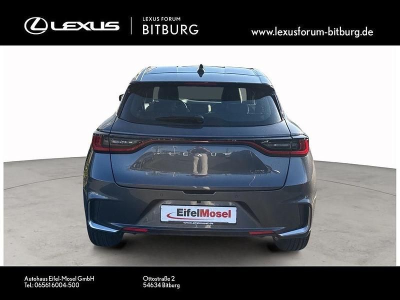 Neu Lexus LBX 136 PS (100 kW) 2026 Grau SUV