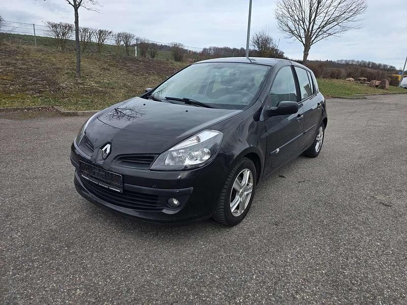 Gebraucht Renault Clio II Dynamique 101 PS (74 kW) 2007 Schwarz Kleinwagen