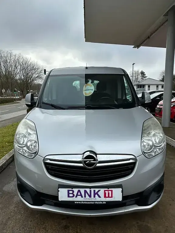 Gebraucht Opel Combo 105 PS (77 kW) 2013 Silber Van / Kleinbus