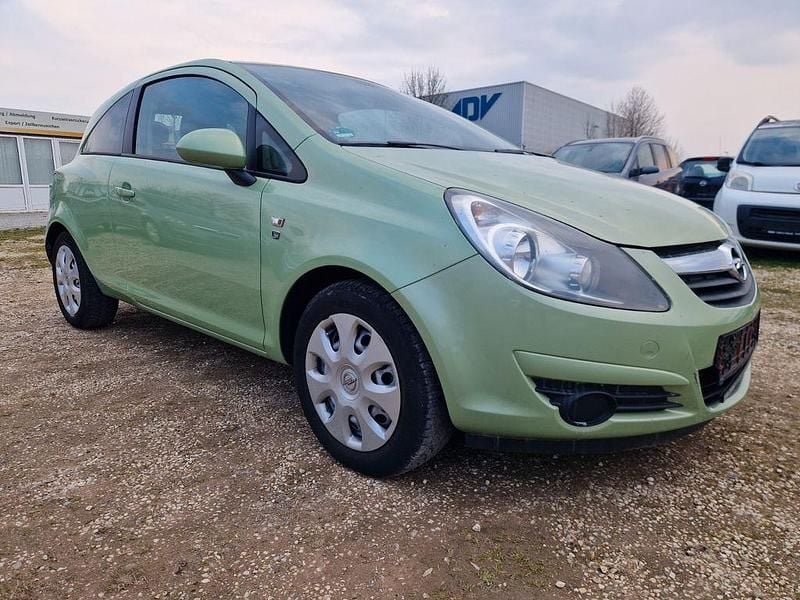 Gebraucht Opel Corsa Edition 87 PS (63 kW) 2011 Grün Kleinwagen