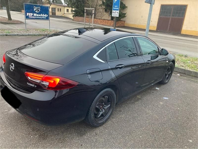 Gebraucht Opel Insignia Sport 170 PS (125 kW) 2017 Schwarz Limousine