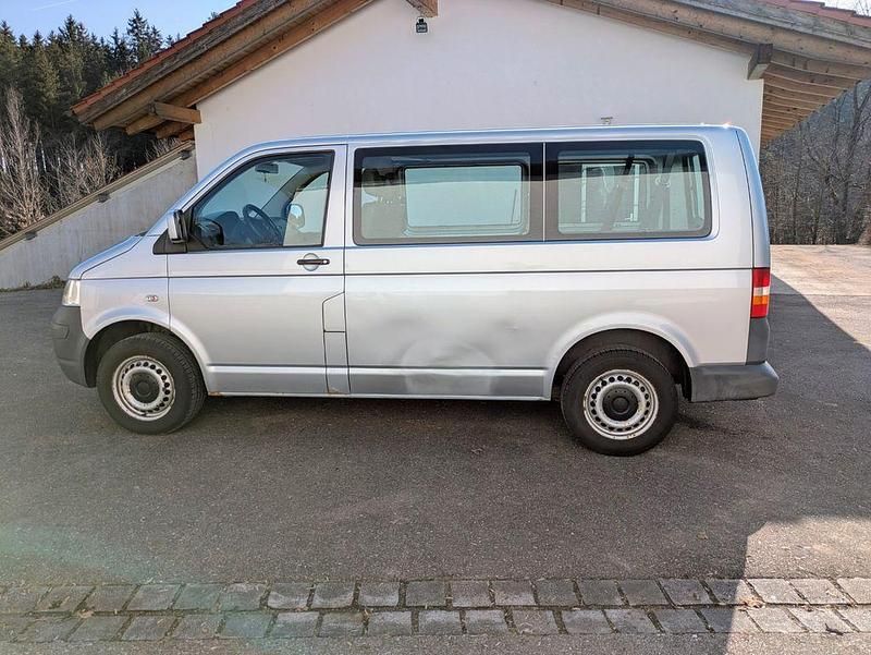 Gebraucht VW Transporter 102 PS (75 kW) 2010 Grau Van