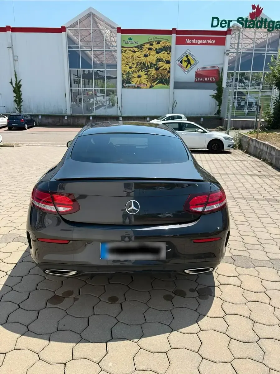Gebraucht Mercedes C200 AMG line 184 PS (135 kW) 2020 Grau Coupé