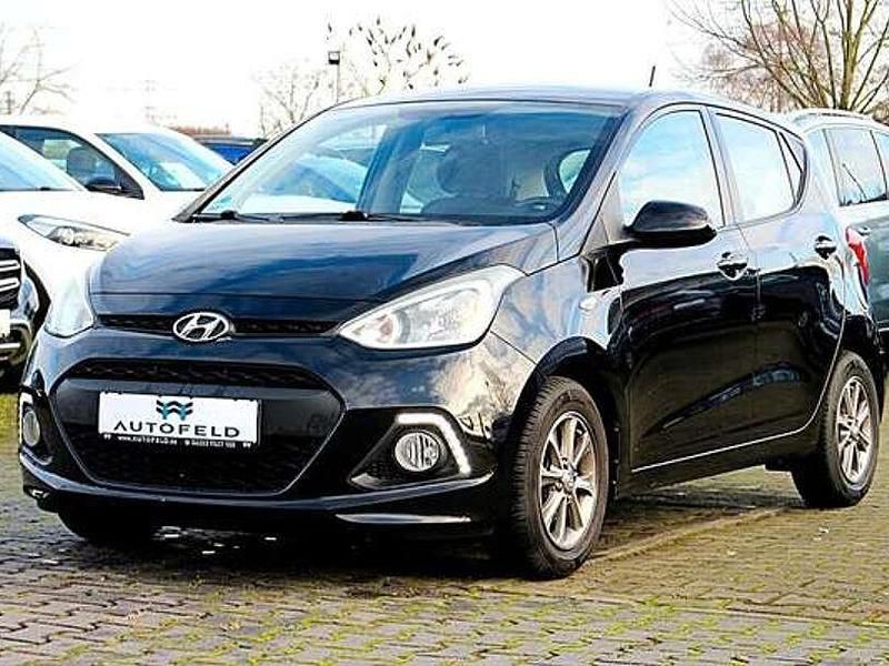 Gebraucht Hyundai i10 67 PS (49 kW) 2014 Schwarz Kleinwagen