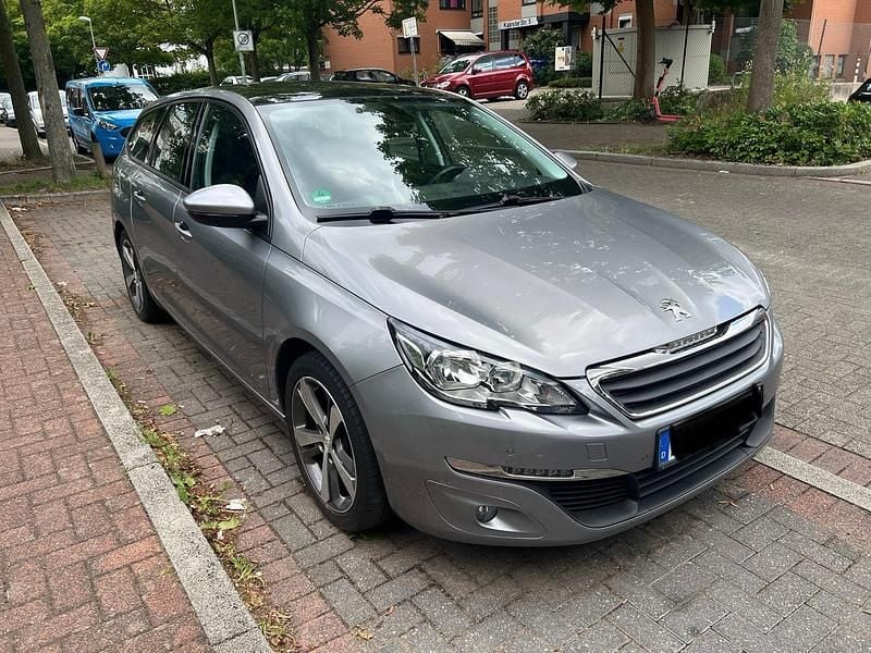 Grau Gebraucht 2015 Peugeot 308 Kombi | 8.790 € (Guter Preis) - Bild 1/4