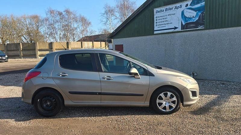 Gebraucht Peugeot 308 Style 114 PS (83 kW) 2012 Grau Limousine