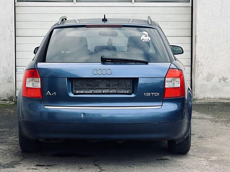 Second-hand Audi A4 131 CP (96 kW) 2003 Albastru Break