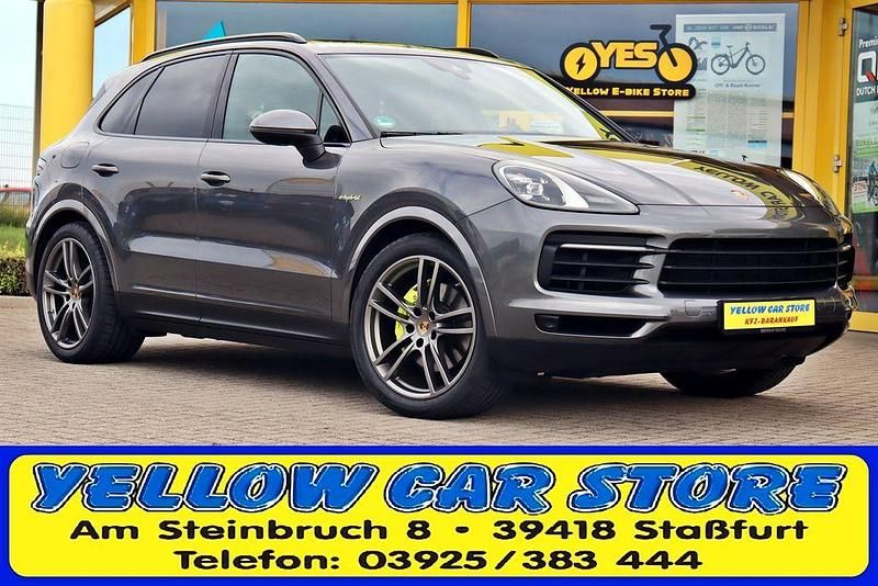 Grau Gebraucht 2021 Porsche Cayenne SUV | 67.197 € (Superpreis) - Bild 1/4