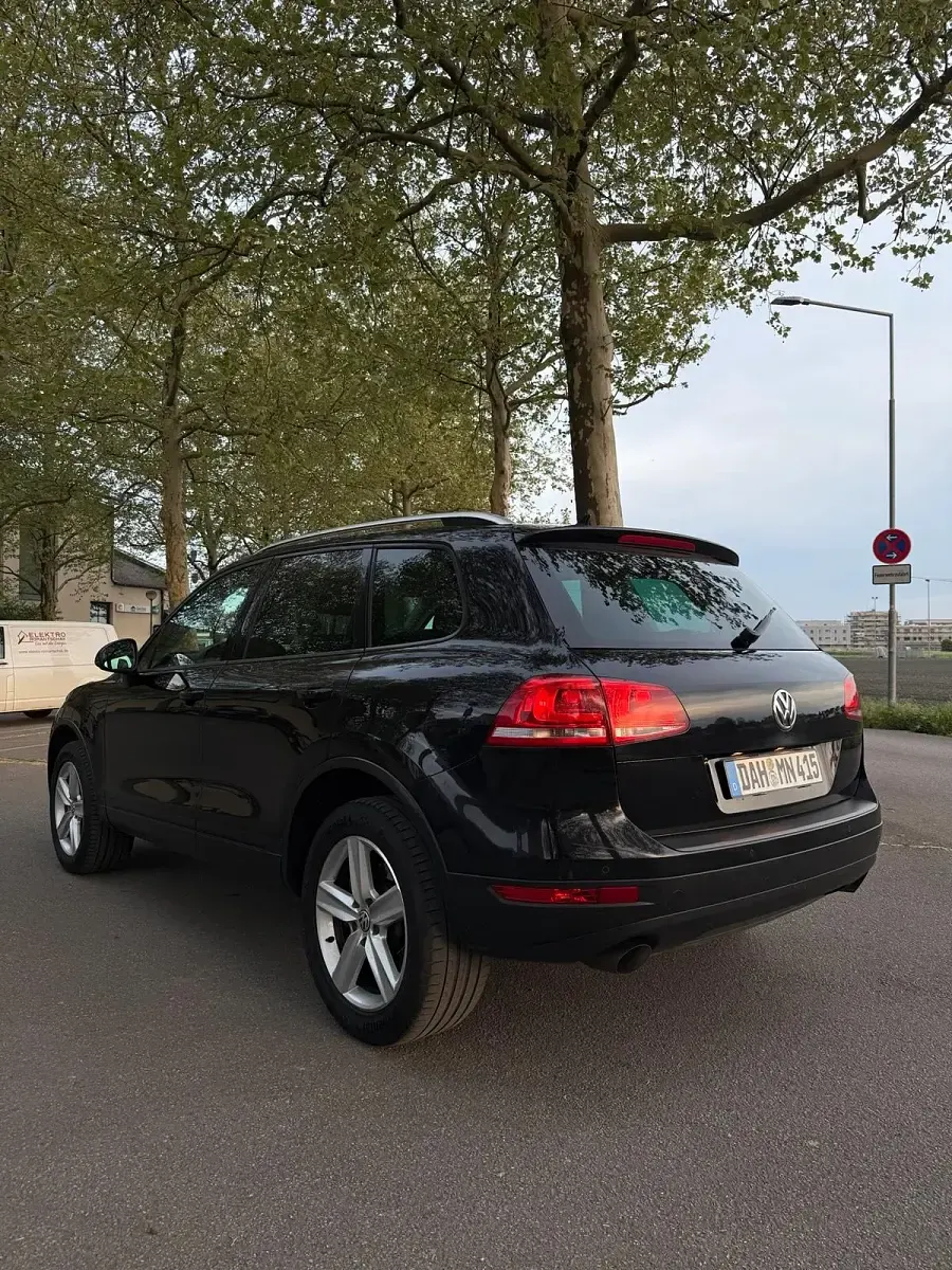 Gebraucht VW Touareg 245 PS (180 kW) 2011 Schwarz SUV