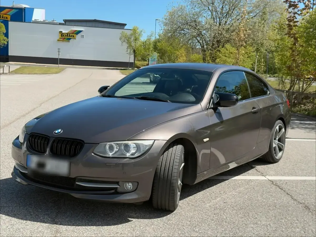Gebraucht BMW 325 204 PS (150 kW) 2010 Coupé