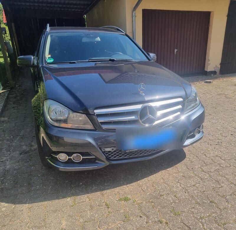 Andere außenfarben Gebraucht 2013 Mercedes C250 Kombi | 11.300 € (Fairer Preis) - Bild 1/4
