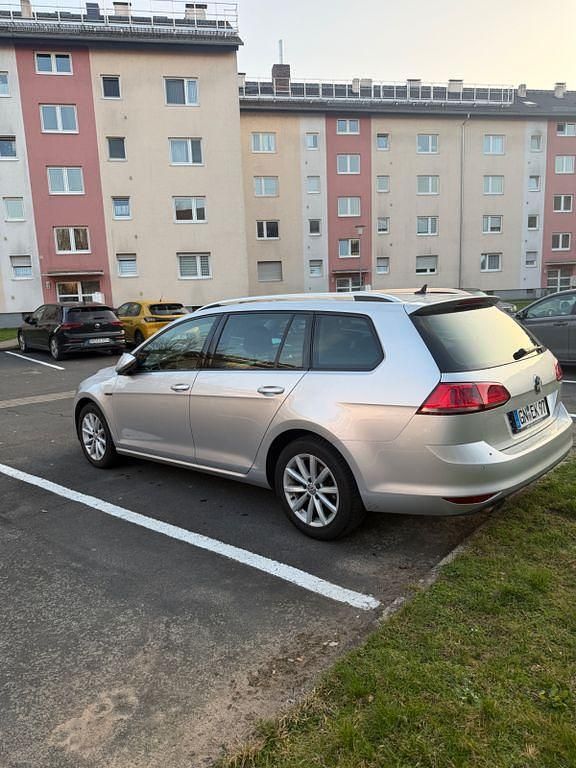 Gebraucht VW Golf VII LOUNGE 150 PS (110 kW) 2015 Silber Kombi