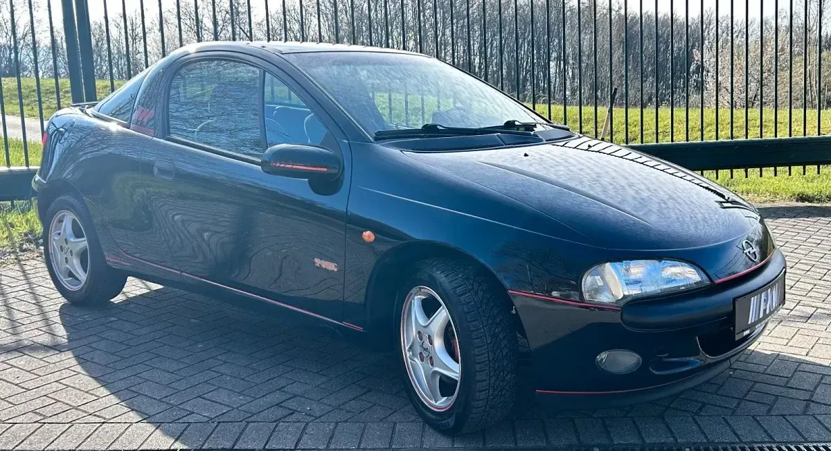 Gebraucht Opel Tigra 106 PS (77 kW) 1998 Schwarz Coupé