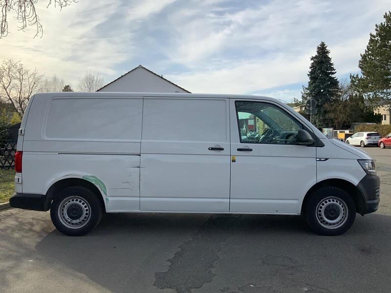 Gebraucht VW Transporter 84 PS (61 kW) 2019 Candyweiß Van