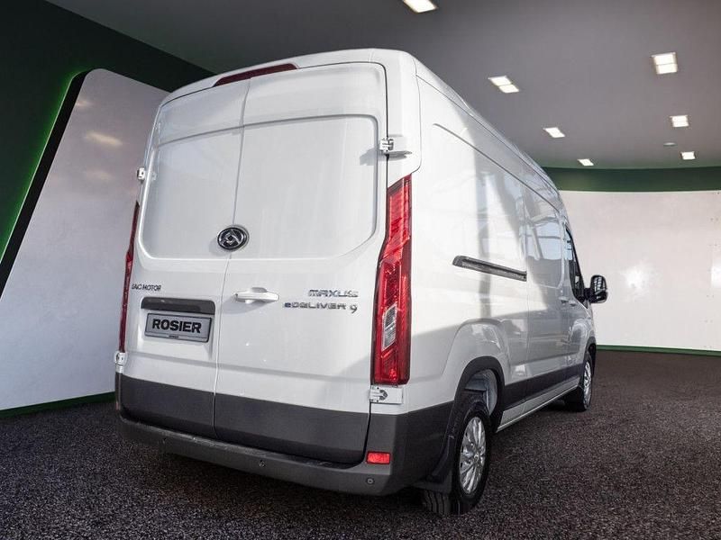 Neu Maxus eDeliver 9 150 kW (204 PS) 2025 Weiss / warm white Van